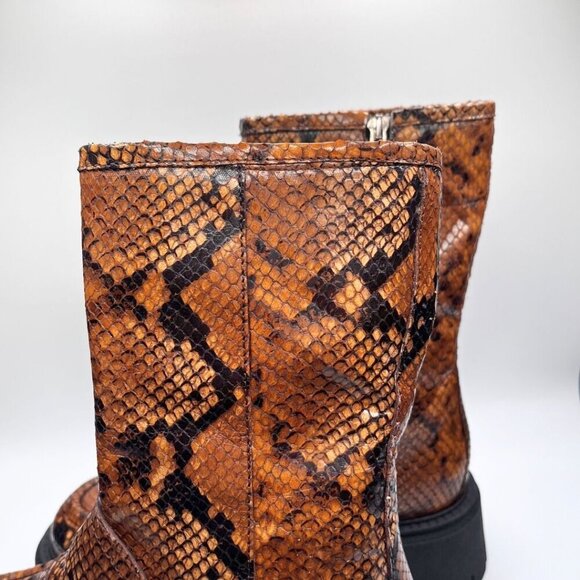 NWOT FREE PEOPLE MADISON BROWN SNAKESKIN PLATFORM LOAFER BOOTS - 37 (7) - Picture 9 of 13